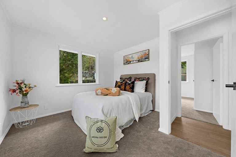 Photo of property in 1/20 Sarajevo Place, Massey, Auckland, 0614