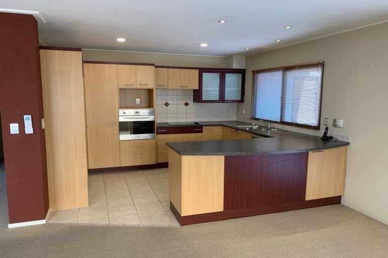 Photo of property in 27 Seneca Court, Golflands, Auckland, 2013