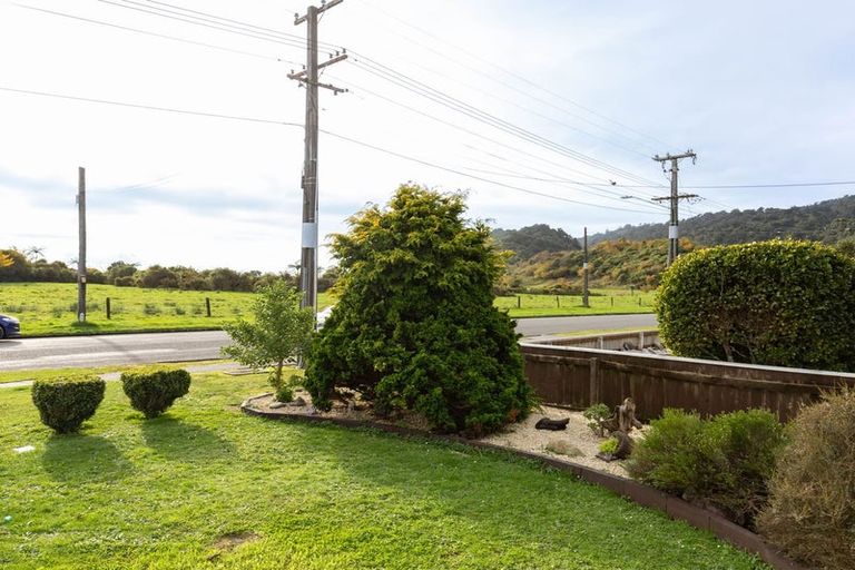 Photo of property in 96 Hall Street, Cobden, Greymouth, 7802