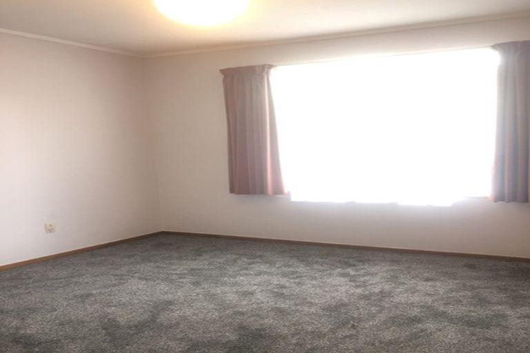 Photo of property in 18 Anich Road, Massey, Auckland, 0614