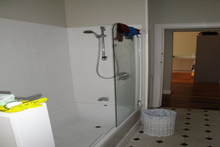 Photo of property in 336 The Terrace, Te Aro, Wellington, 6011