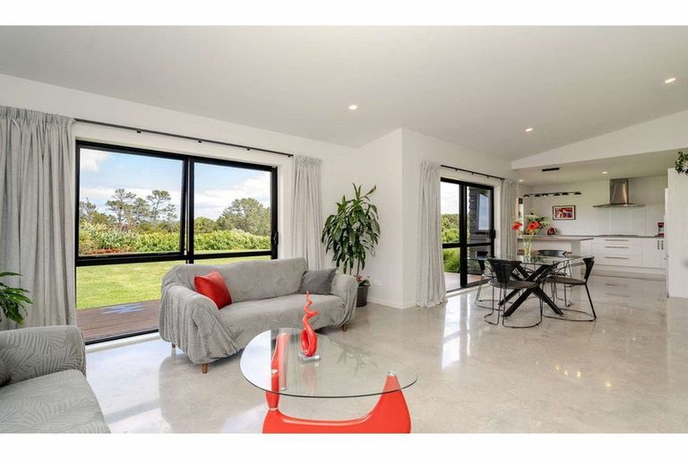Photo of property in 25 Lake Road, Okaihau, 0475