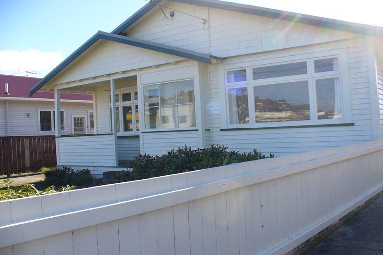 Photo of property in 109 Rongotai Road, Kilbirnie, Wellington, 6022