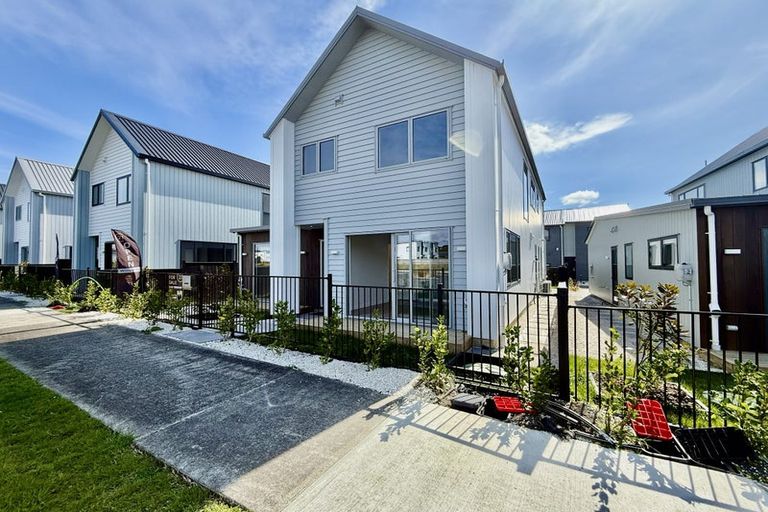 Photo of property in 77d Schoolside Road, Kumeu, 0810