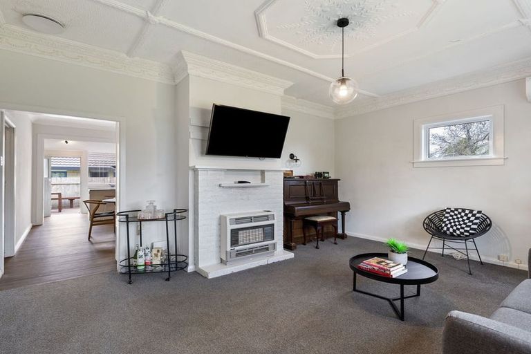 Photo of property in 41 Roy Street, Palmerston North, 4410