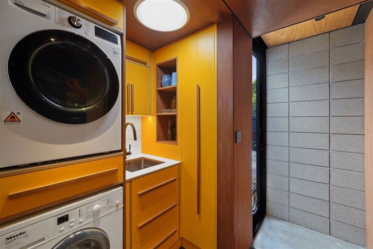 Photo of property in 42 Whitfield Street, Sumner, Christchurch, 8081