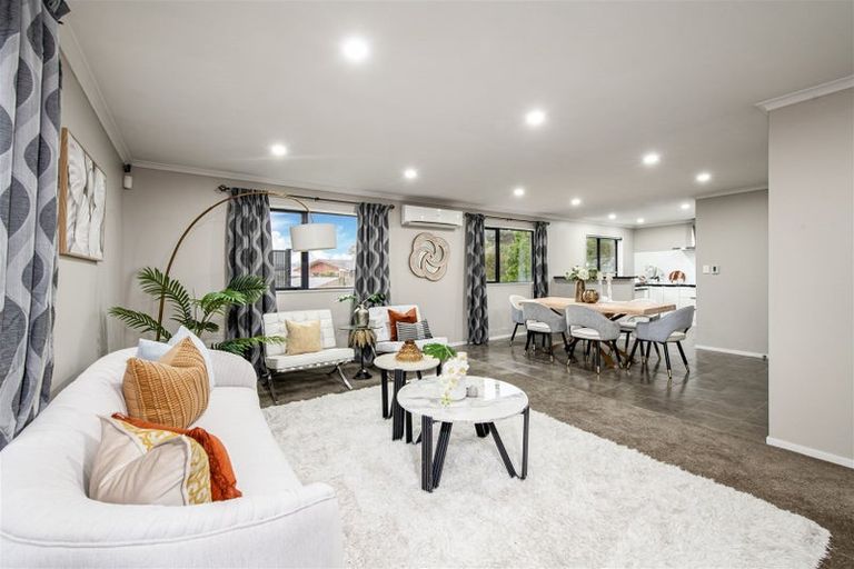 Photo of property in 348b Royal Road, Massey, Auckland, 0614