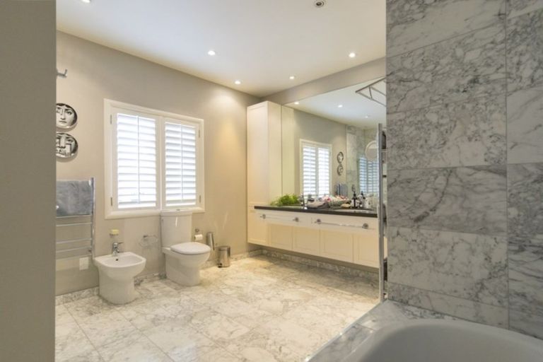 Photo of property in 128 St Stephens Avenue, Parnell, Auckland, 1052