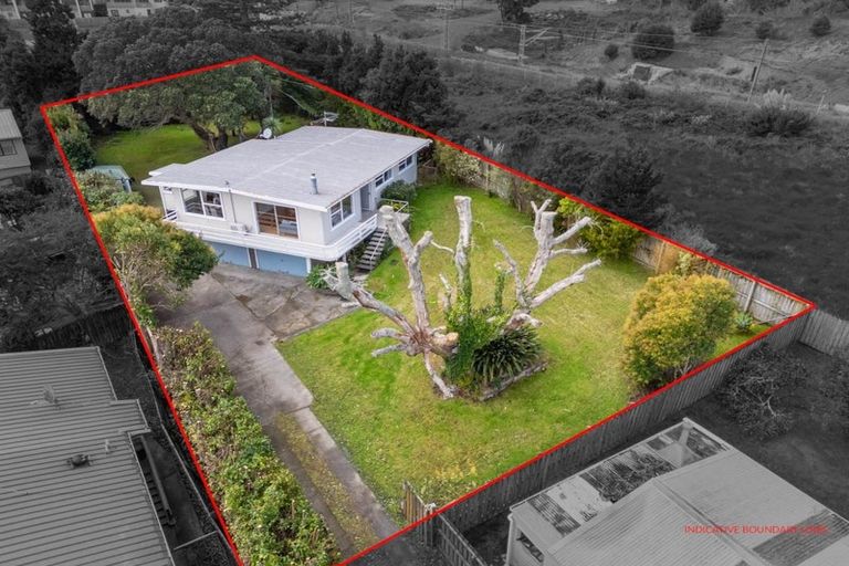 Photo of property in 8a Malam Street, Glen Eden, Auckland, 0602