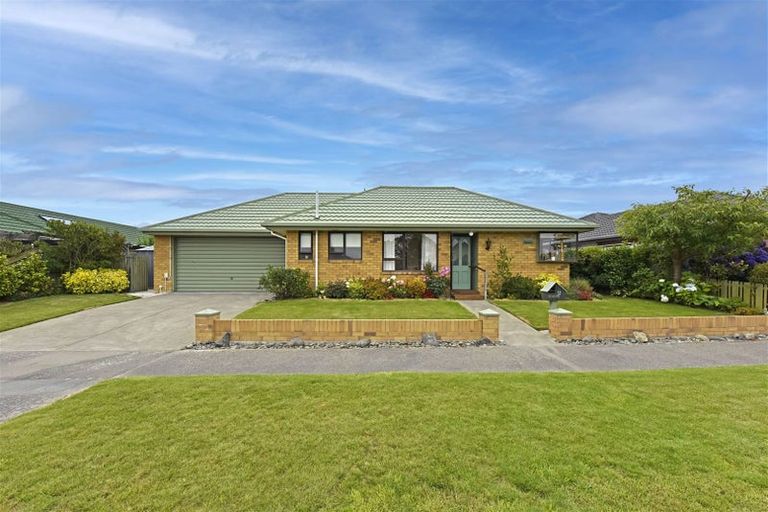 Photo of property in 52 Kintyre Drive, Broomfield, Christchurch, 8042