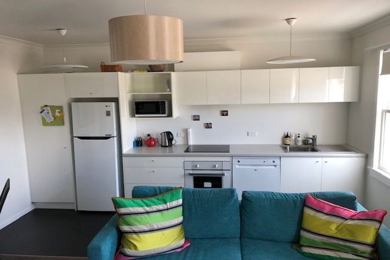 Photo of property in 172 Tinakori Road, Thorndon, Wellington, 6011