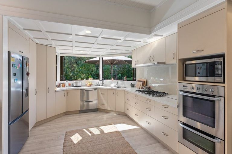 Photo of property in 21 Hurunui Street, Waikanae, 5036