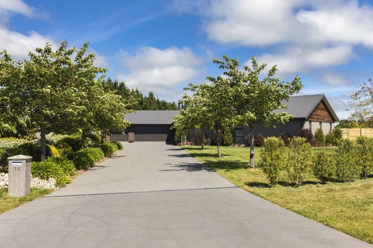 Photo of property in 14 Kingsdowne Drive, West Melton, 7618