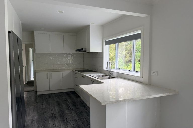 Photo of property in 30 Glencourt Place, Glenfield, Auckland, 0629