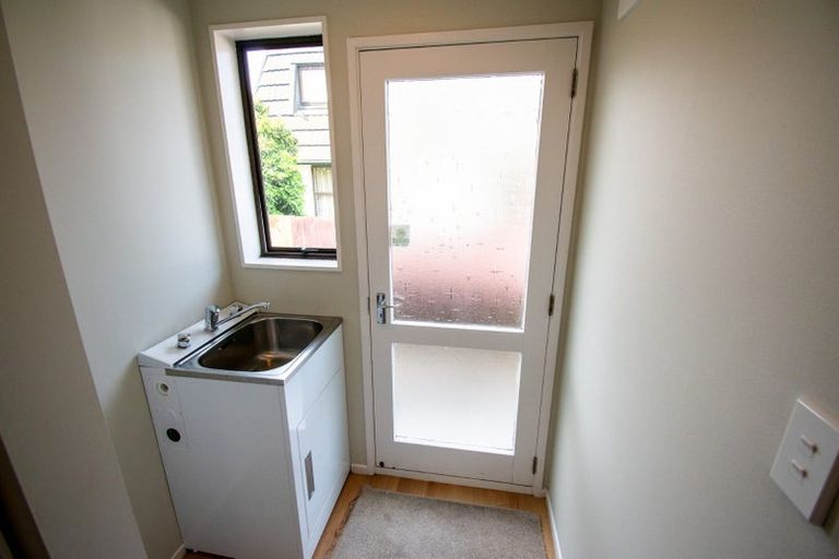 Photo of property in 2/115 Prestons Road, Redwood, Christchurch, 8051