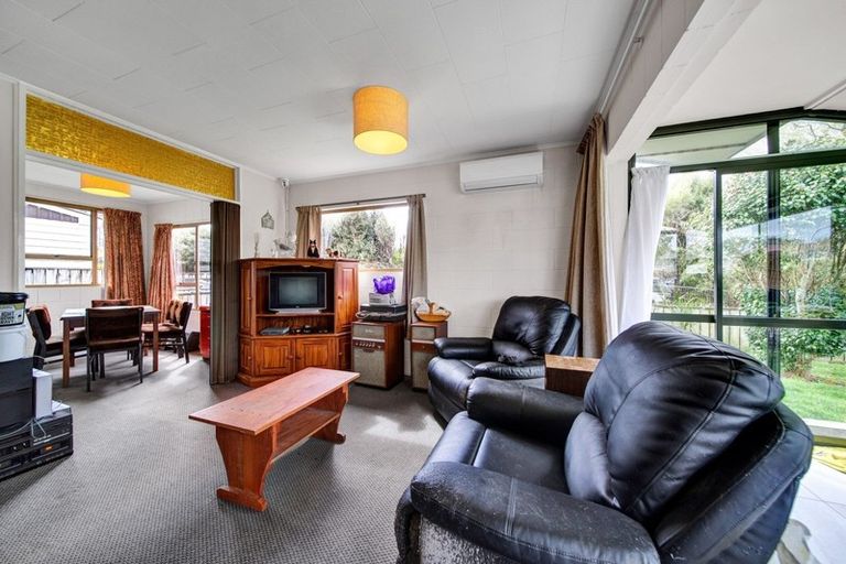 Photo of property in 10b Kauri Street, Inglewood, 4330