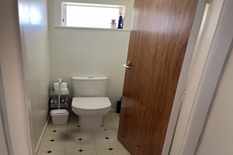 Photo of property in 19 Seddon Street, Carterton, 5713