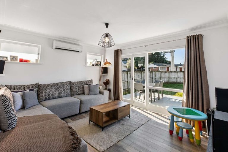 Photo of property in 10 Shirley Avenue, Papakura, 2110