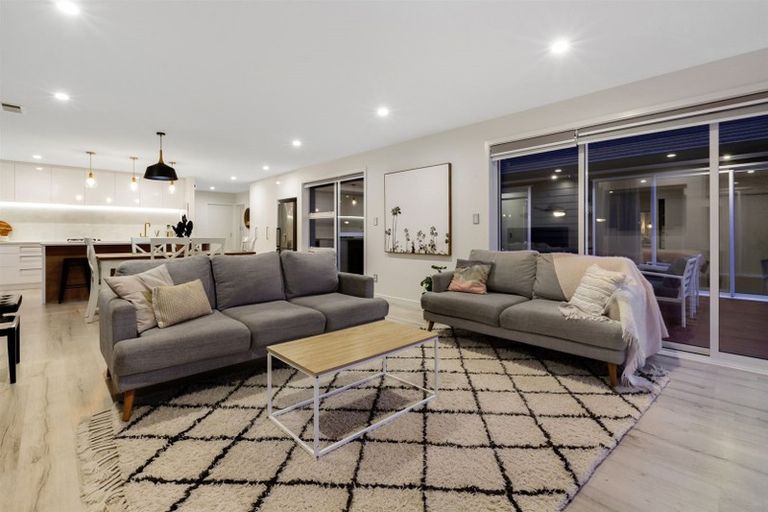 Photo of property in 14 Ken Douglas Drive, Aotea, Porirua, 5024