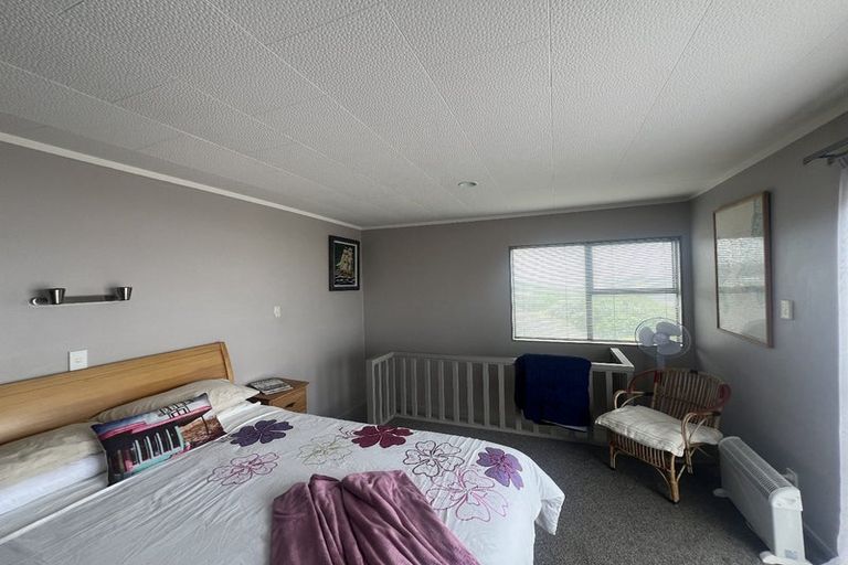 Photo of property in 1 Karaka Street, Otaki Beach, Otaki, 5512