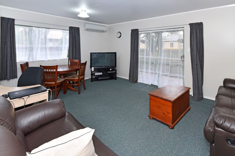 Photo of property in 10b Lane Road, Weymouth, Auckland, 2103