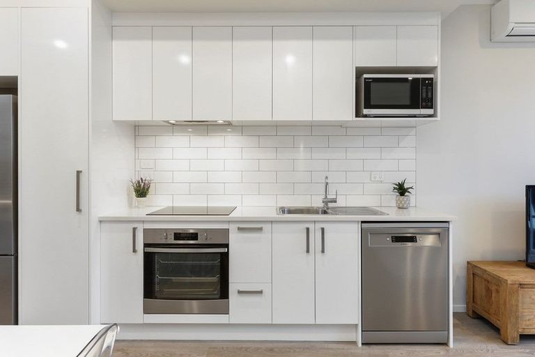 Photo of property in 25 Spotted Dove Road, Hobsonville, Auckland, 0616