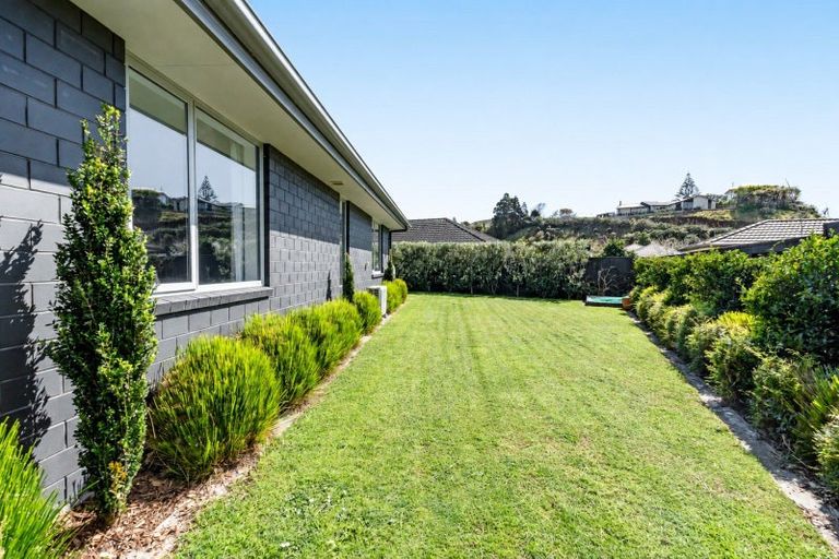 Photo of property in 26 Fernbrook Drive, Hurworth, New Plymouth, 4310