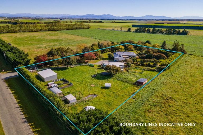 Photo of property in 22 Lynch Road, Levels, Timaru, 7973