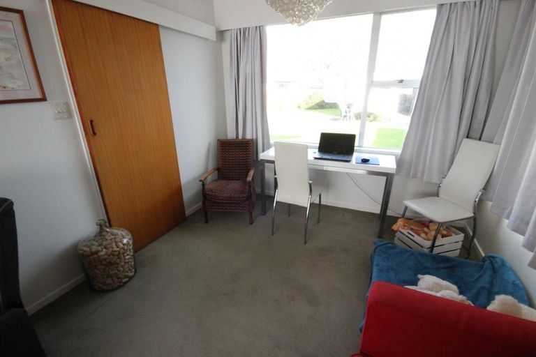 Photo of property in 20 Kimberley Grove, Westbrook, Palmerston North, 4412
