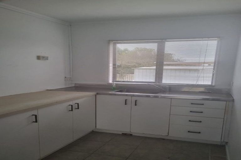 Photo of property in 14 Solveig Place, Randwick Park, Auckland, 2105