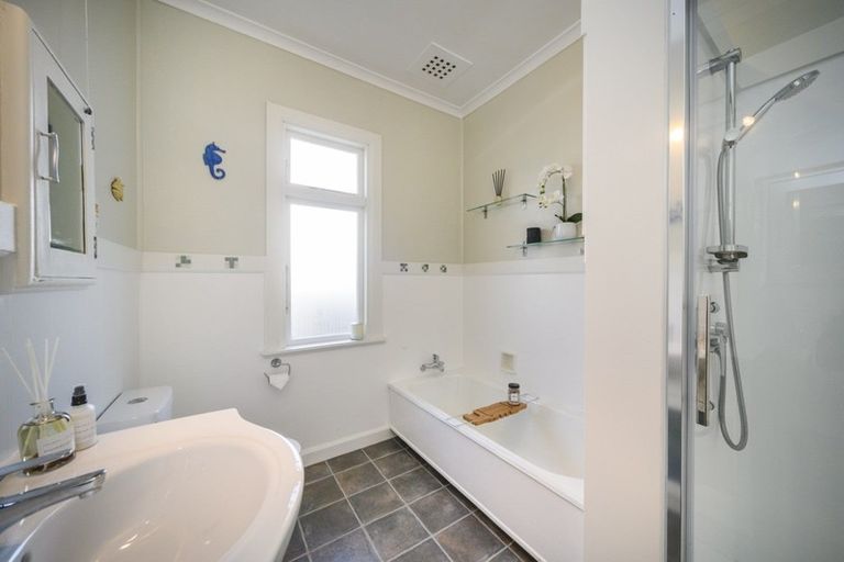 Photo of property in 8a Jensen Street, Hokowhitu, Palmerston North, 4410