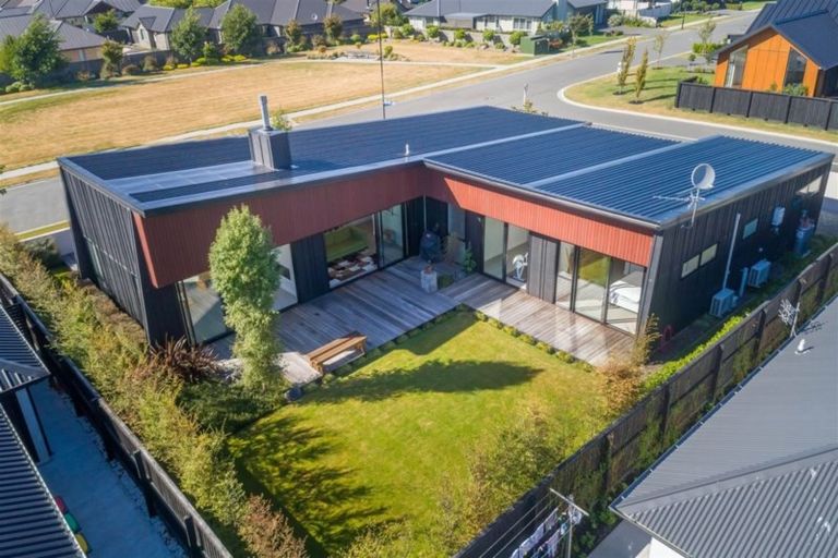 Photo of property in 2 Wallace Crescent, Prebbleton, 7604