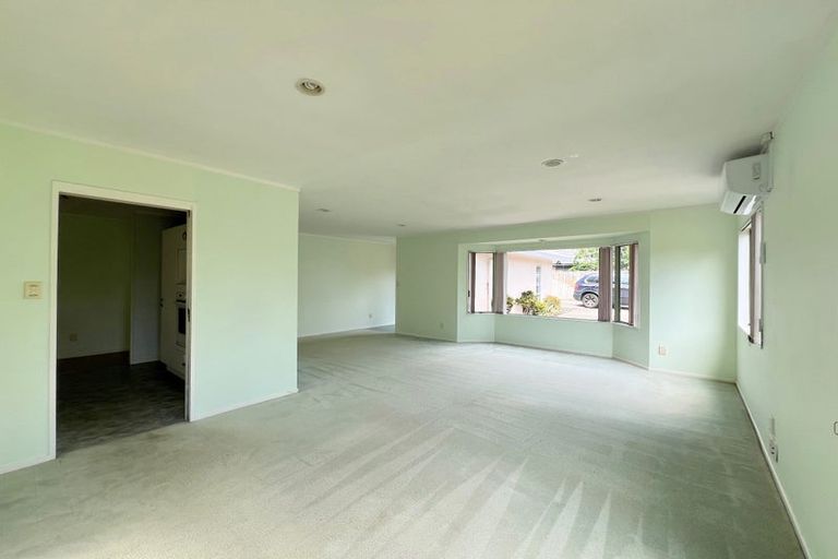 Photo of property in 6 Waylen Place, Burswood, Auckland, 2013