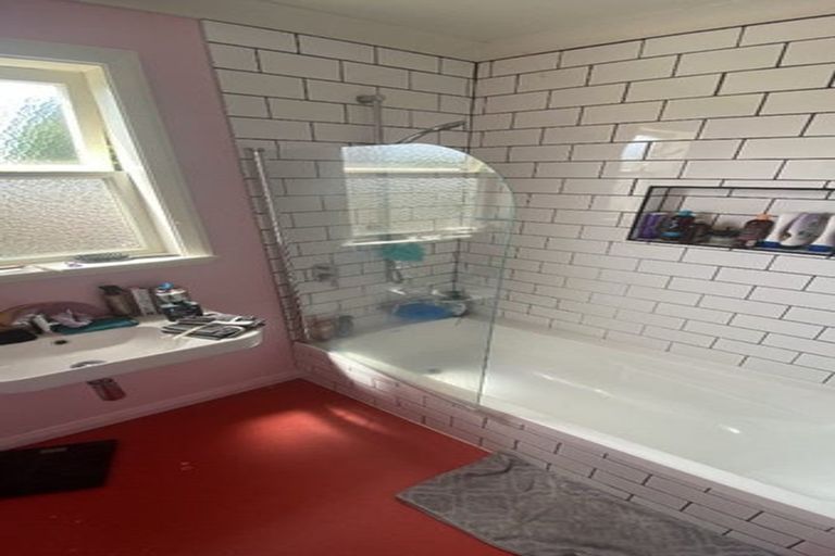 Photo of property in 12 Masters Crescent, Masterton, 5810