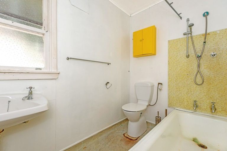 Photo of property in 18 Tuahine Crescent, Wainui, Gisborne, 4010