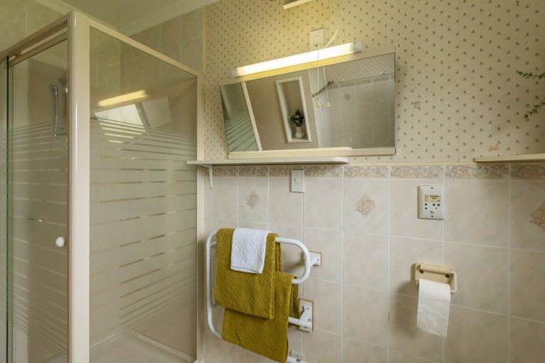 Photo of property in 51 Andrew Street, Waikanae, 5036