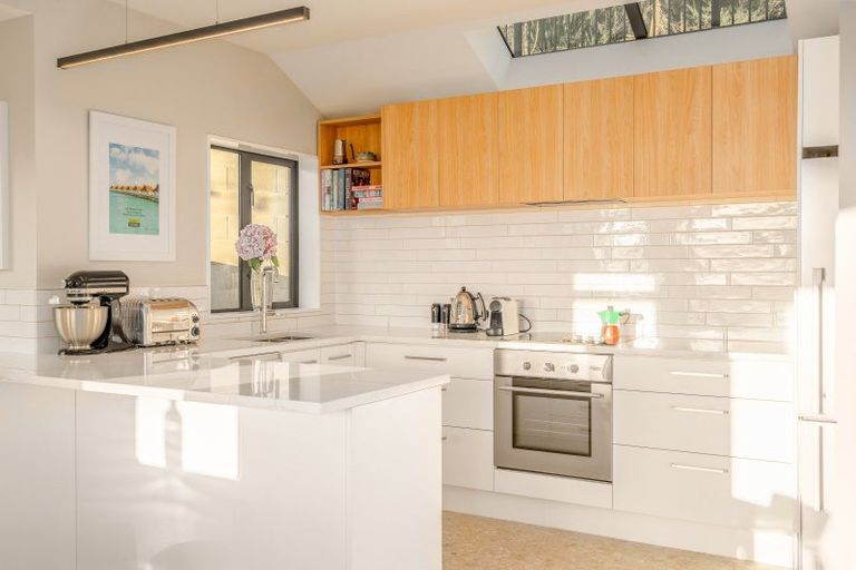 Photo of property in 30 Gilmour Terrace, Lyttelton, 8082