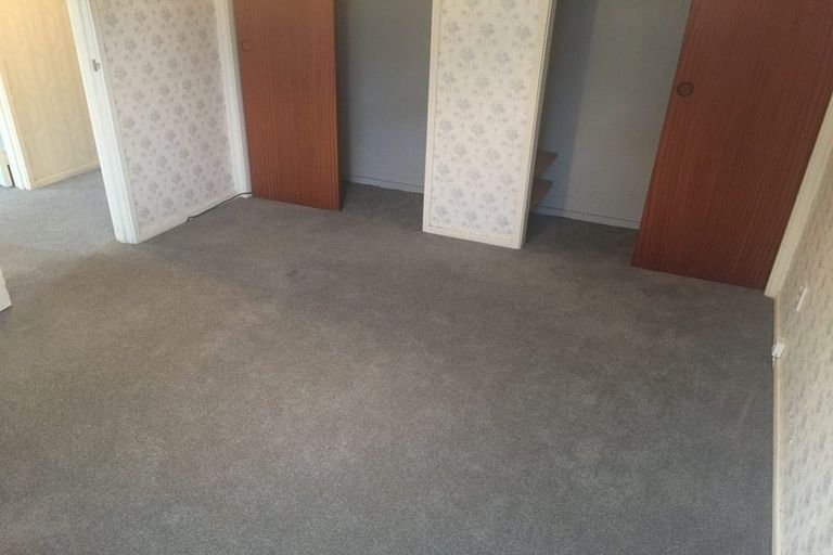 Photo of property in 1/28 Sequoia Place, Sunnynook, Auckland, 0620