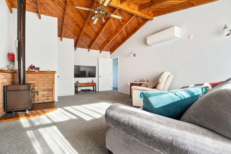 Photo of property in 52 Racecourse Road, Waiuku, 2123