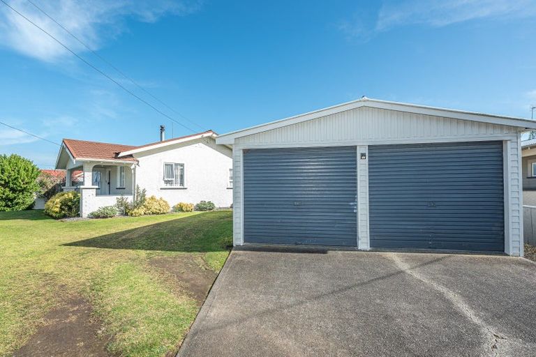 Photo of property in 16 Central Avenue, Gonville, Whanganui, 4501