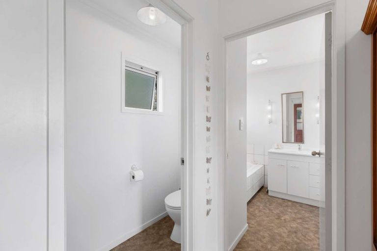 Photo of property in 24 Totara Rise, Maungaturoto, 0588