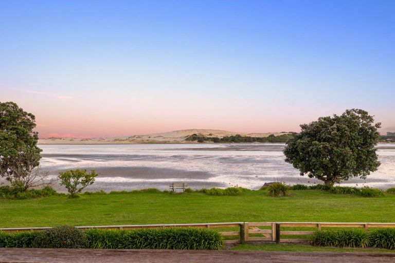 Photo of property in 45 Lincoln Street, Mangawhai Heads, Mangawhai, 0505
