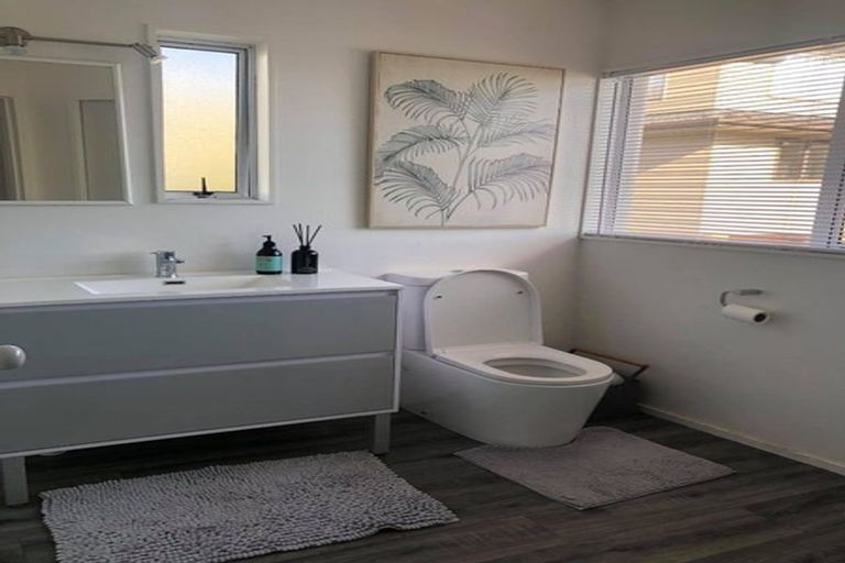 Photo of property in 1/20 Walter Street, Hauraki, Auckland, 0622