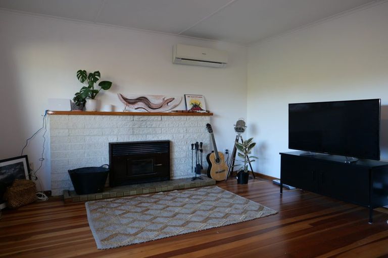 Photo of property in 9 Iti Street, Otaki, 5512