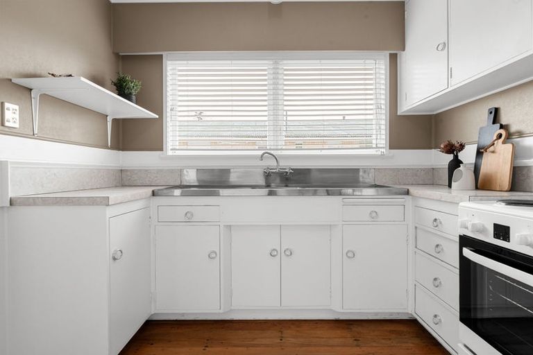 Photo of property in 1 Kingsley Street, St Andrews, Hamilton, 3200