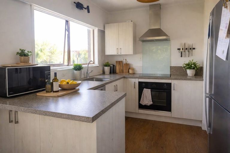 Photo of property in 3/27 Waitemata Road, Hauraki, Auckland, 0622