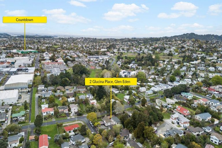 Photo of property in 2 Glucina Place, Glen Eden, Auckland, 0602