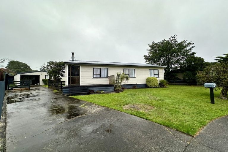 Photo of property in 4 Kirkcaldie Grove, Levin, 5510
