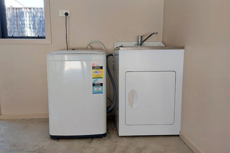 Photo of property in 2/50 Lorne Street, Melville, Hamilton, 3206