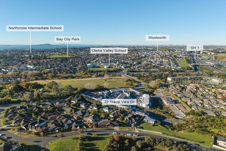 Photo of property in 22 Travis View Drive, Fairview Heights, Auckland, 0632